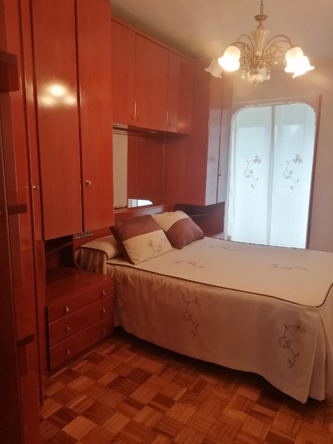 Alojamiento Nedymar Apartamento Oviedo Exterior foto